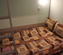 Номер стандарт с двухъярусной кроватью №5 в Наш