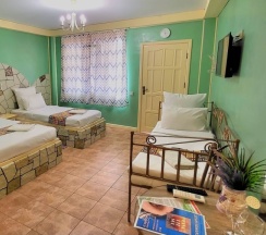 Четырёхместный номер Superior с балконом и с красивым видом из окна в Casa Del Sol