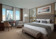 KING DELUXE CITY VIEW ROOM в Chekhoff hotel Moscow curio collection by Hilton