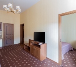 Апартаменты с эркером и душем в My Favourite Garden Hotel