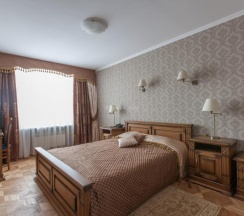 Двухместный люкс двуспальная кровать в Планета