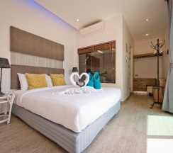 Вилла с 2 комнатами с балконом в Tropicana Pool Villa