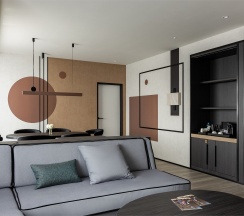 Номер люкс с 1 двуспальной кроватью и диваном в Hyatt Place Ekaterinburg