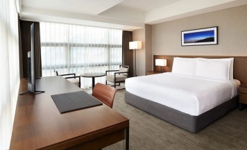 Трёхместный семейный номер Deluxe в Four Points by Sheraton Josun, Seoul Station