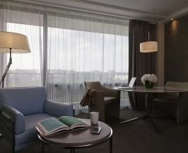Люкс с видом на Эйфелеву башню Trocadero с балконом в Отель Pullman Paris Tour Eiffel