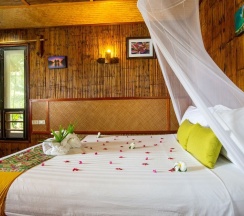 Бунгало с балконом и с видом на сад в Railay Garden View Resort