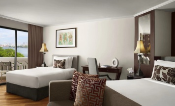 Люкс семейный в Anantara Riverside Bangkok Resort