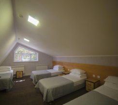 4-местный номер стандарт (мансарда) в Альпина