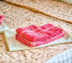 Двухместный люкс с 2 комнатами с балконом 2 отдельные кровати в Аист