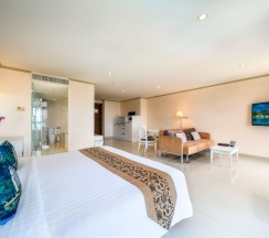 Двухместный номер Super Deluxe с видом на море двуспальная кровать в Andaman Beach Suites Hotel