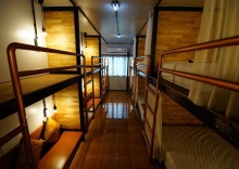 Кровать в общем номере Цокольный этаж в Sleep Owl Hostel