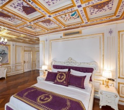 Двухместный люкс Mansion Premium с видом на море двуспальная кровать в Отель Seven Hills Palace