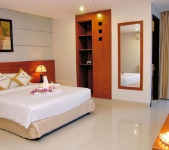 Двухместный номер Deluxe двуспальная кровать в Nam Hung Hotel
