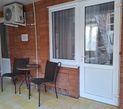 "ПАЛЬМА 6" Трехместный Комфортный номер с двуспальной кроватью одноместным диваном на 2 этаже в ГД "Цитрус" в Цитрус