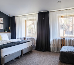 Улучшеный семейный в History Hotel
