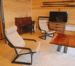 Шале с двумя спальнями "Белуха" в Cedar grass Териберка
