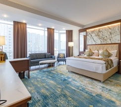 Двухместный номер Premium с видом на город двуспальная кровать в Best Western Plus Astana