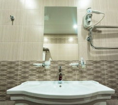 Трехместный люкс в Дружба