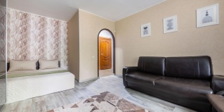 Москва: Апартаменты ApartLux (АпартЛюкс) на Амундсена
