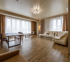Джуниор Сюит Роял в Central inn