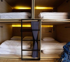 Капсула в Borbaboom Phuket Poshtel And Hostel Sha By Zuzu
