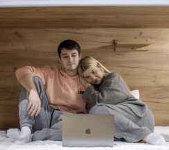 Кровать в 8 местном женском номере в Via hostel