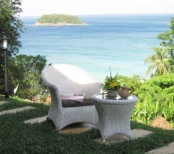 Двухместная вилла с видом на море двуспальная кровать в Andaman Cannacia Resort & Spa