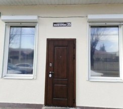 Двухместный коттедж Standard (2 дивана и двуспальная кровать) в Частный дом Уютный дом-студия в центре города