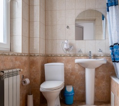 Номер полулюкс с 2 односпальными кроватями в Djump hotel