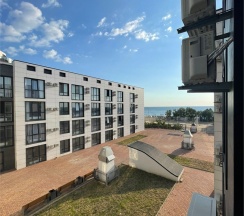 Апартамент-студия с видом на море 3-102 в Solarhouse на берегу