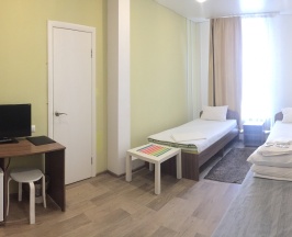 Стандартный номер с 2 раздельными кроватями и диваном в White House