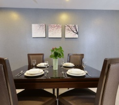 Двухместный люкс Executive с балконом двуспальная кровать в Grand Asoke Suites Boutique Residence