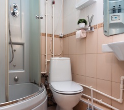 Двухместная комната с 1 кроватью и общей ванной комнатой в МК Мокко