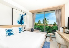 Двухместный номер Premium с балконом двуспальная кровать в Hilton Garden Inn Phuket Bang Tao