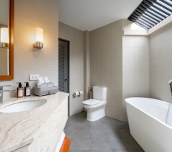 Pool вилла с красивым видом из окна в Dewa Phuket Resort & Villas