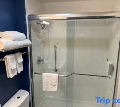 Двухместный номер Standard двуспальная кровать в Spark by Hilton Dallas Market Center