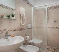 Четырёхместный номер Standard в Hotel Ala