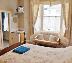 Двухместный номер Standard двуспальная кровать в The Captain Guesthouse