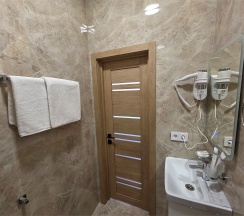 СЕМЕЙНЫЙ ДВУХКОМНАТНЫЙ НОМЕР с кроватями TWIN/DBL с двуспальным диваном в Цитрус