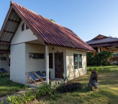 Двухместное бунгало с видом на сад двуспальная кровать в Good Days Lanta Beach Resort