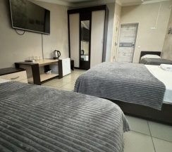 Стандарт четырёхместный в Hotel Sunny Days