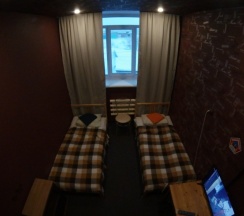 №13, 4 местный номер целиком, два яруса в Hostel Kirovsk.red