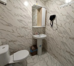 Четырёхместный номер Superior с балконом в Samira