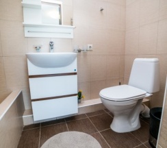 22 - Двухместный номер с балконом и прямым видом на море в Азов Инн