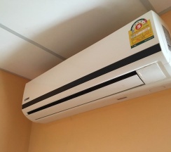 Кровать в общем номере с балконом в Zleep63 - Hostel
