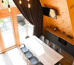 A-frame house в Природа