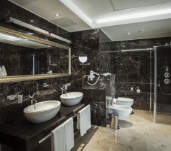 Апартаменты с 3 комнатами в Victoria&SPA