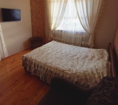 Трехместный (2+1 или 3) , Елена в У Елены