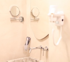 Люкс с видом на крепость в Марена