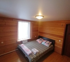 Коттедж с красивым видом из окна в Удачный